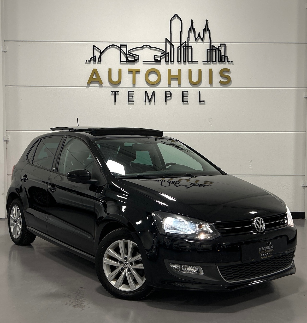 Volkswagen Polo - 1.4-16V Highline Airco Pano Cruise Apple Carplay Stoelverwarming Isofix - AutoWereld.nl