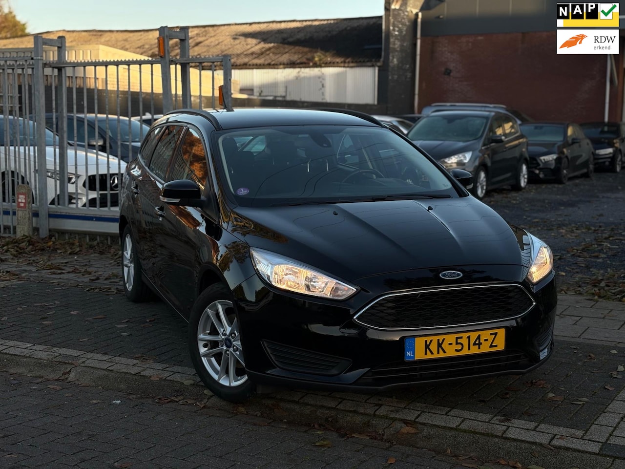 Ford Focus Wagon - 1.0 Trend | Nieuwe D-Riem | Trekhaak | Navigatie | 16” LMV | - AutoWereld.nl