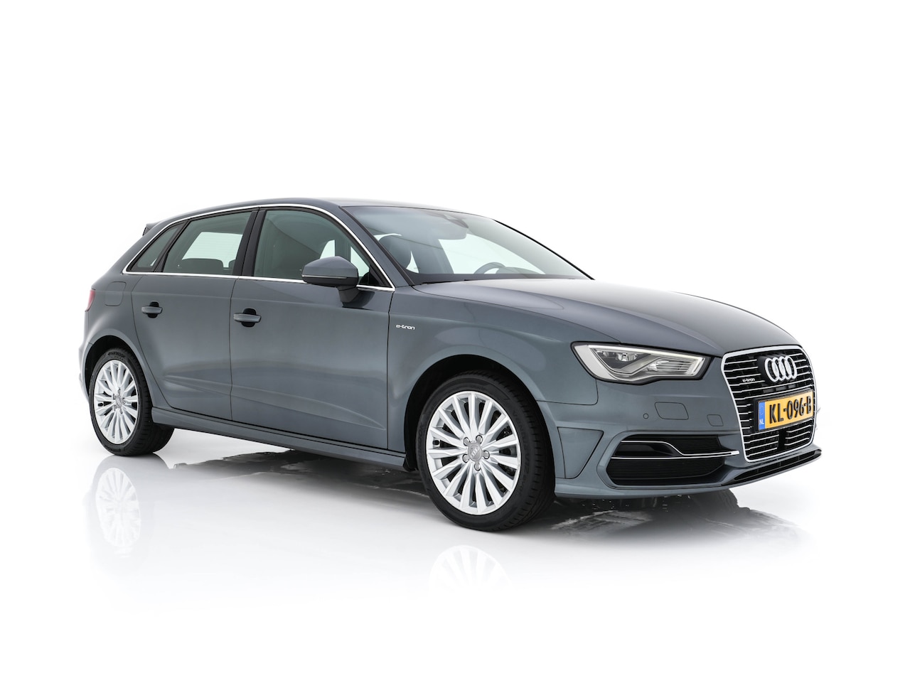 Audi A3 Sportback - 1.4 e-tron Plug-In Pro Line plus Aut. *LEATHER-FABRIC | FULL-LED | NAVI-FULLMAP | KEYLESS - AutoWereld.nl