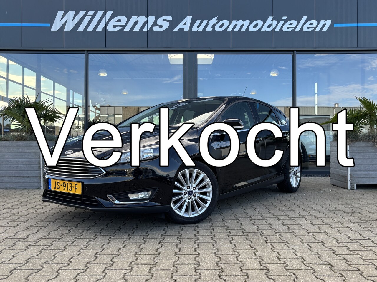 Ford Focus - 1.0 Titanium Clima, Navigatie & Cruise Control - AutoWereld.nl