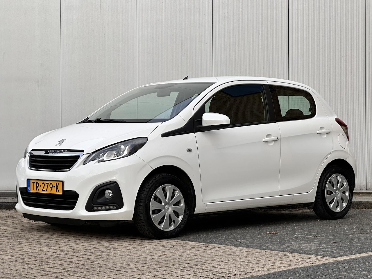 Peugeot 108 - 1.0 e-VTi l incl. €1250,- Onderhoud l Incl. BTW l - AutoWereld.nl