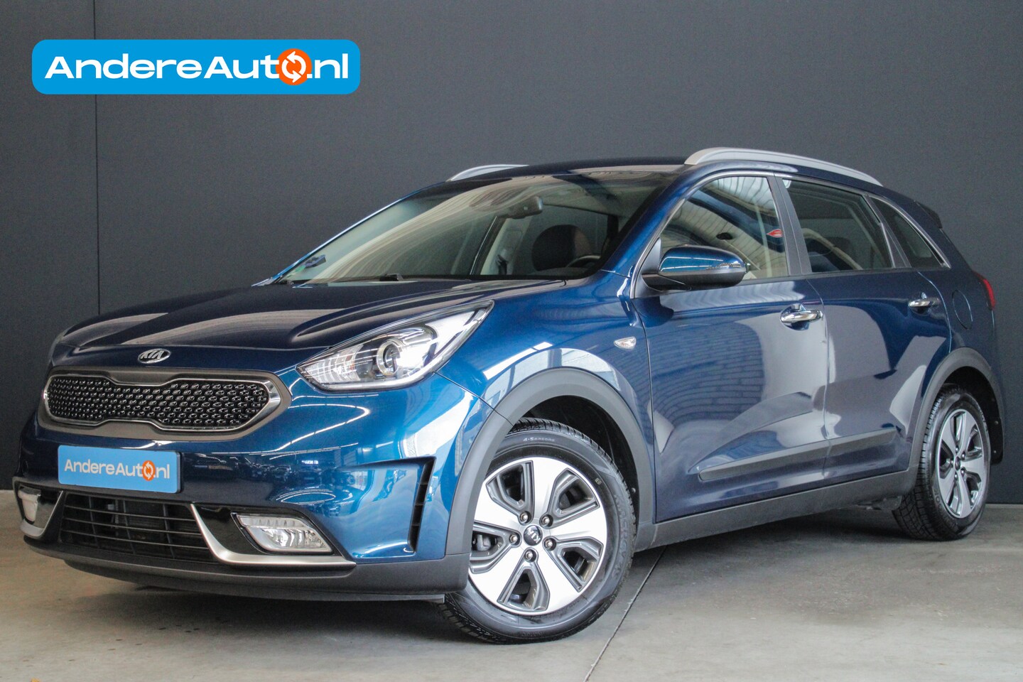 Kia Niro - 1.6 GDi Hybrid DynamicLine |leder|stoel/stuurverwarming|camera|navigatie| - AutoWereld.nl