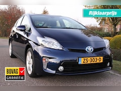 Toyota Prius - 1.8 136pk Hybride Automaat Dynamic Business ECC/Cruise/Navi/Camera