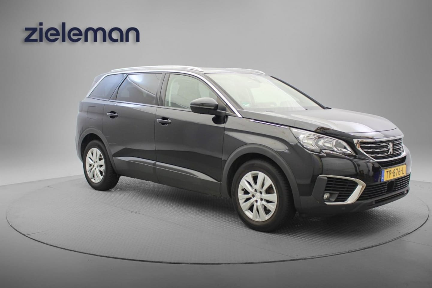 Peugeot 5008 - 1.2 PureTech Premium 7 Persoons - Carplay, Navi, Camera, Cruise, Trekhaak - AutoWereld.nl