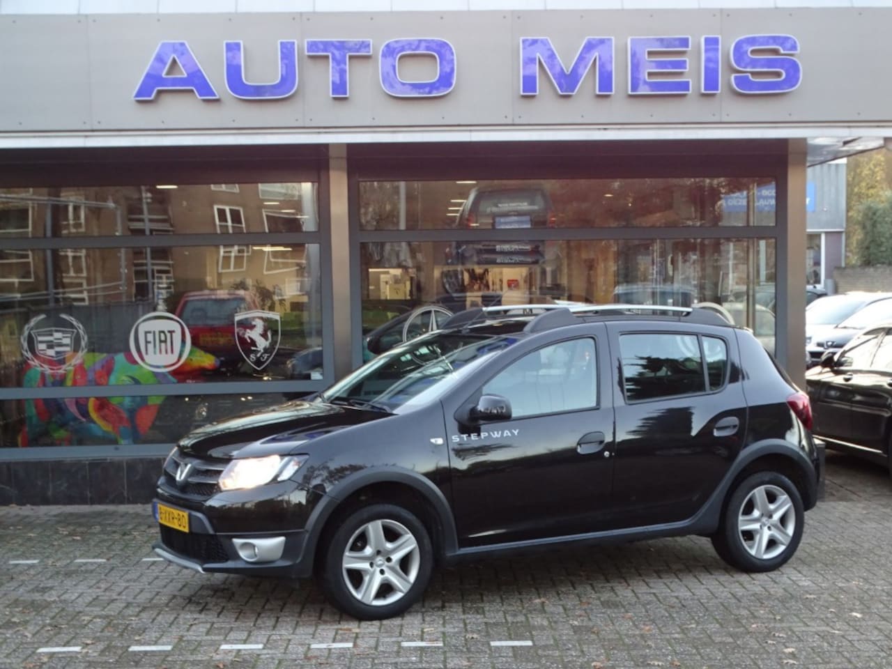Dacia Sandero Stepway - 0.9 TCE STEPWAY LAU.Navi Airco Bluetooth Ambiance Navigatie Cruise Control Parkeersensoren - AutoWereld.nl