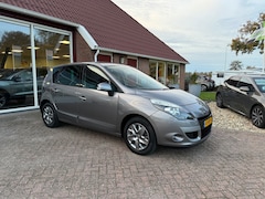 Renault Scénic - Scenic 1.6 110 PK PARISIENNE PRACHTIGE AUTO MET EEN HOGE ZIT en TREKHAAK