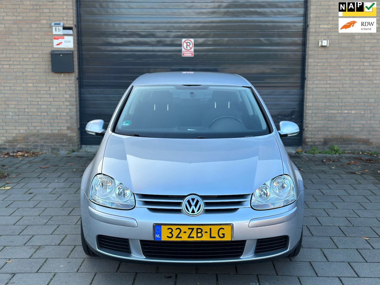 Volkswagen Golf - 1.4 Optive 4 Apk Airco lm velgen Elektrisch pakket - AutoWereld.nl