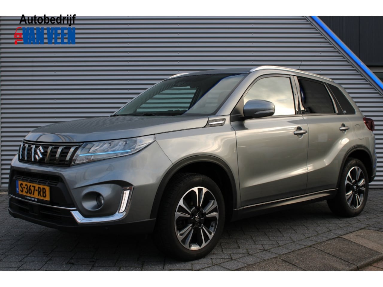 Suzuki Vitara - 1.4 Boosterjet Style Smart Hybrid | Pano | Trekhaak | Full Led - AutoWereld.nl