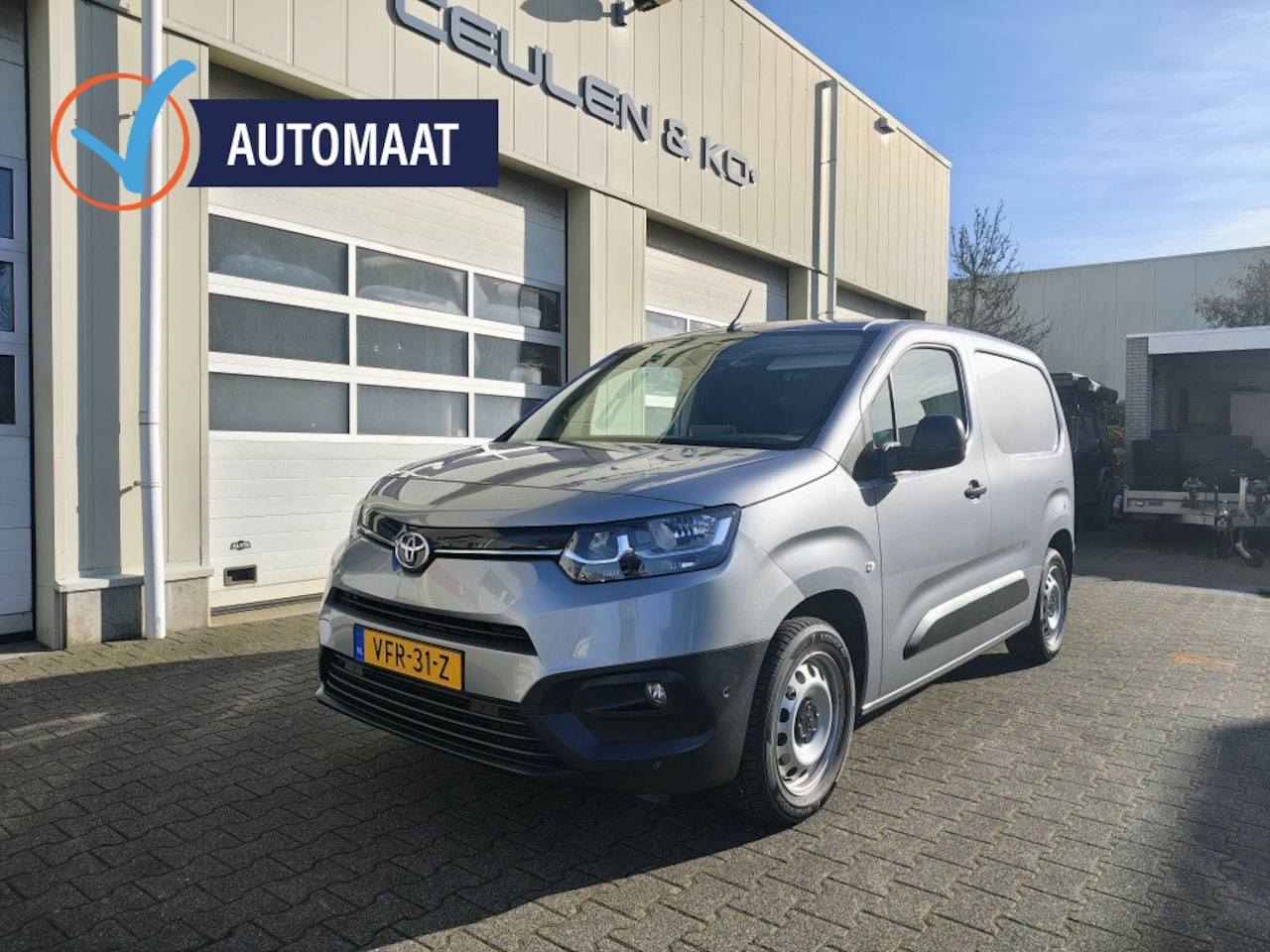 Toyota ProAce City - 1.5 D-4D Profess. | Trekhaak | Camera | Carplay - AutoWereld.nl