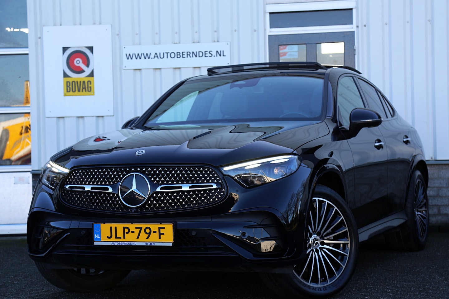 Mercedes-Benz GLC-klasse Coupé - 300e 4MATIC AMG Line*BTW*1ste Eig*Perfect Onderh.*Pano/Burmester/Luchtvering/Digi.Light/AC - AutoWereld.nl
