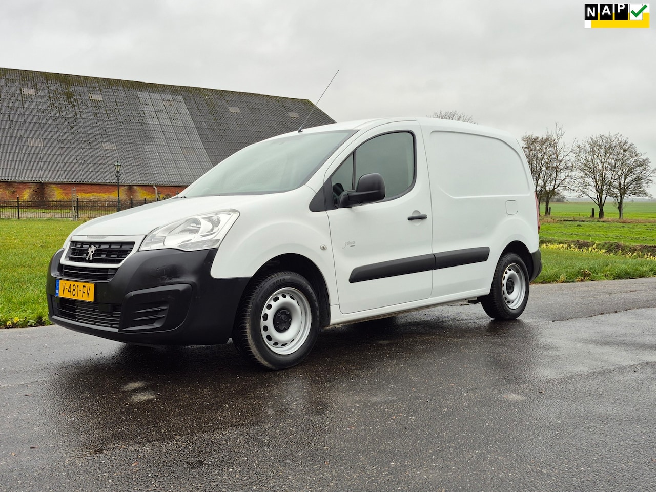 Peugeot Partner - 120 1.6 BlueHDi 75 L1 XR 120 1.6 BlueHDi 75 L1 XR - AutoWereld.nl