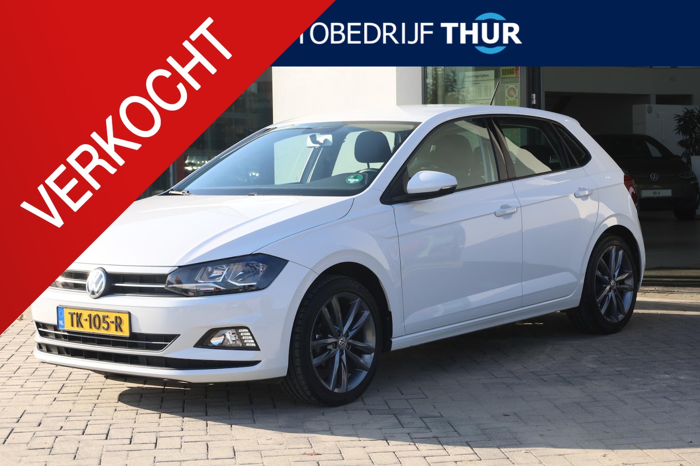 Volkswagen Polo - 1.0 MPI Comfortline afneembare trekhaak, navigatie, 17" LMV Pamplona antraciet, door ons g - AutoWereld.nl