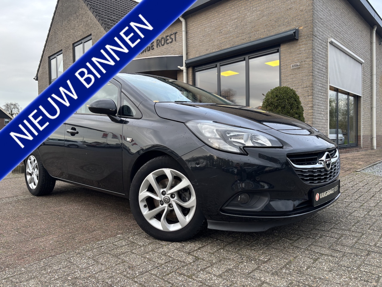 Opel Corsa - 5DRS 1.0 Turbo Edition Camera / Parkeersensors / Stoelverwarming - AutoWereld.nl