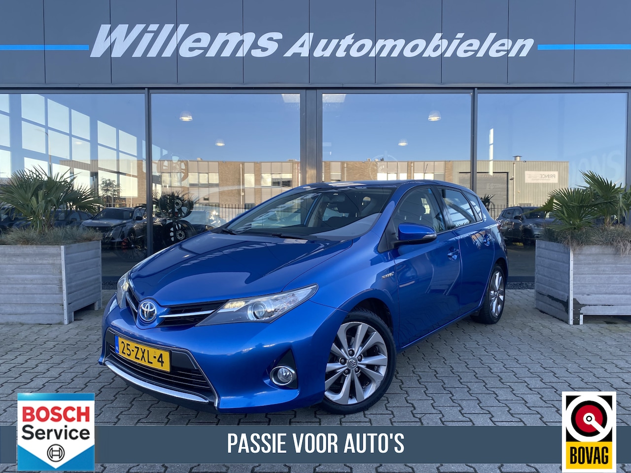Toyota Auris - 1.8 Hybrid Dynamic Navigatie, Climate Control, Trekhaak - AutoWereld.nl