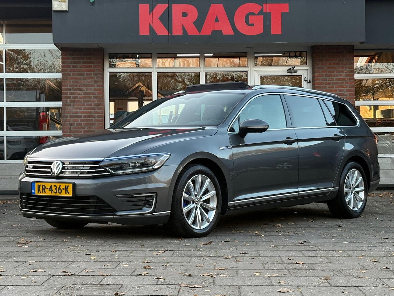 Volkswagen Passat Variant - GTE Highline 1.4 - LED - Panoramadak - trekhaak - navi - climate - - AutoWereld.nl