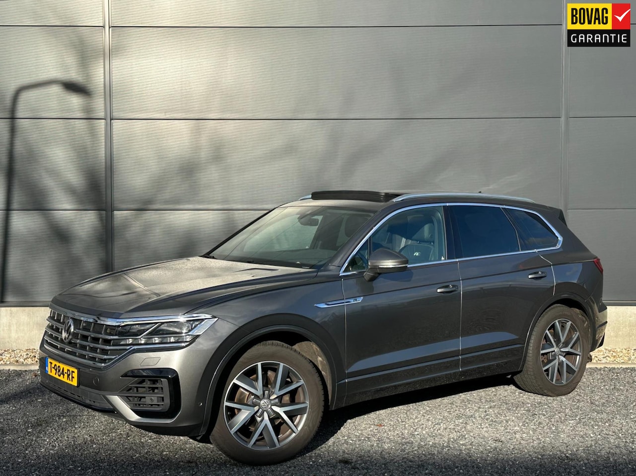 Volkswagen Touareg - 3.0 TDI R-Line 3.0 TDI R-Line - AutoWereld.nl