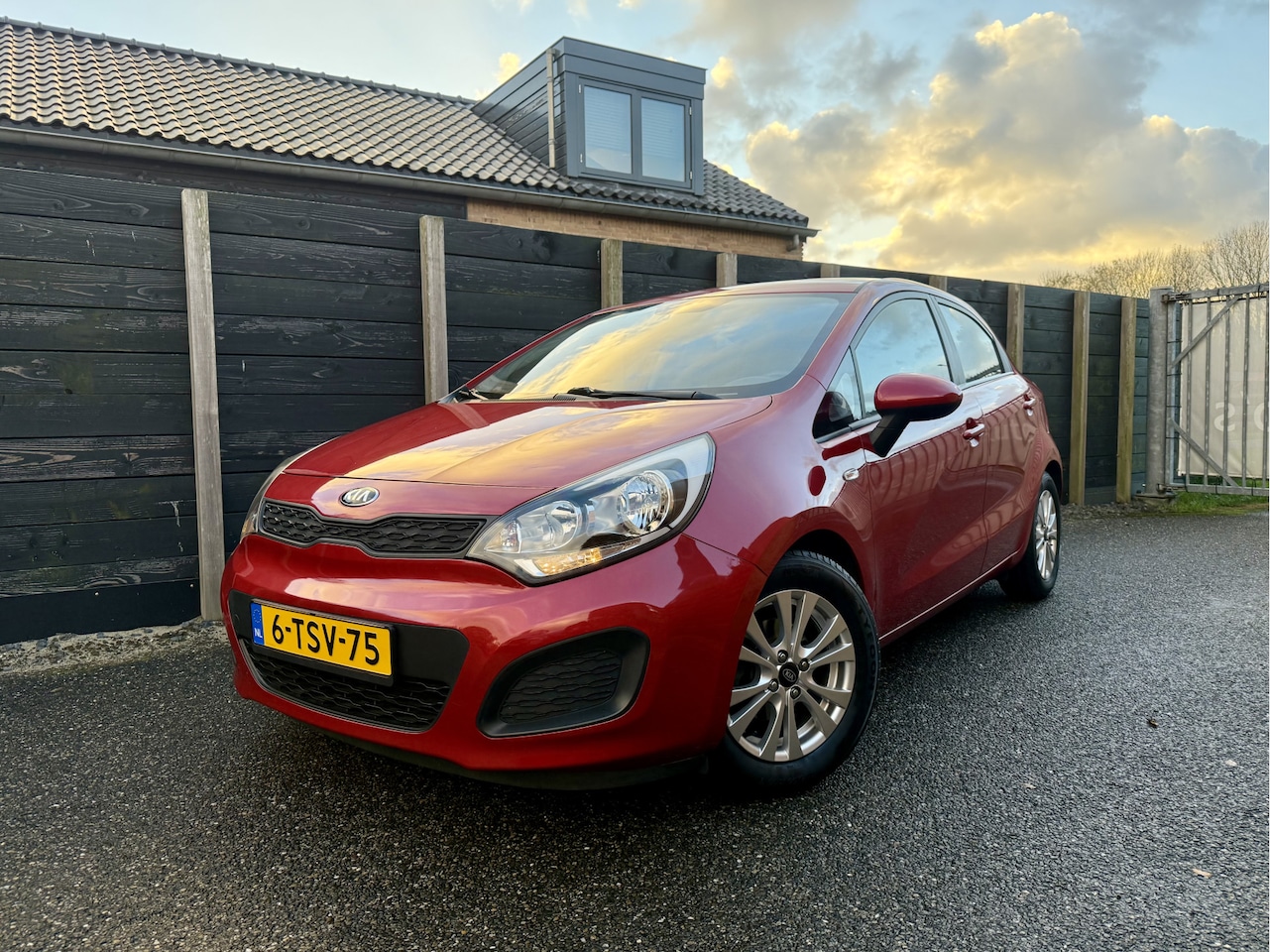 Kia Rio - 1.2 CVVT ComfortLine 1.2 CVVT ComfortLine - AutoWereld.nl