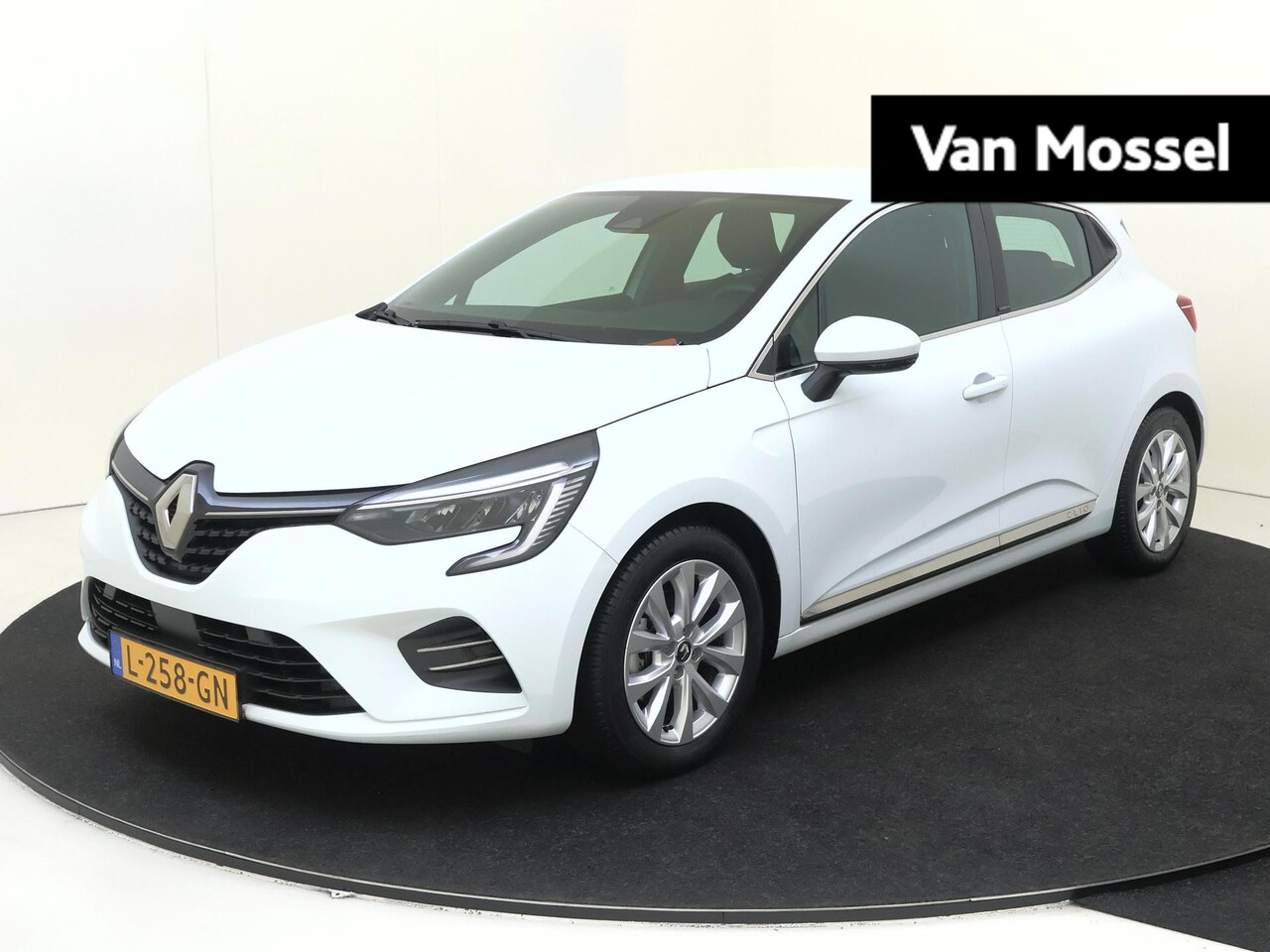 Renault Clio - 1.6 E-Tech Hybrid 140 Intens | Aut. | Climate control | Apple carplay | Parkeersensoren - AutoWereld.nl