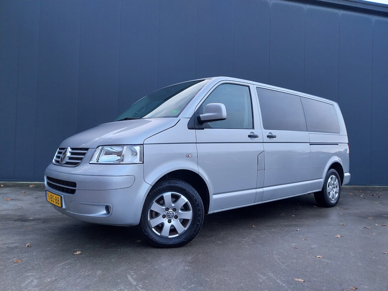 Volkswagen Transporter - 2.5 TDI DUBBEL CABINE MARGE 2x SD CAMERA LEER NAVI CRUISE AIRCO TREKHAAK - AutoWereld.nl