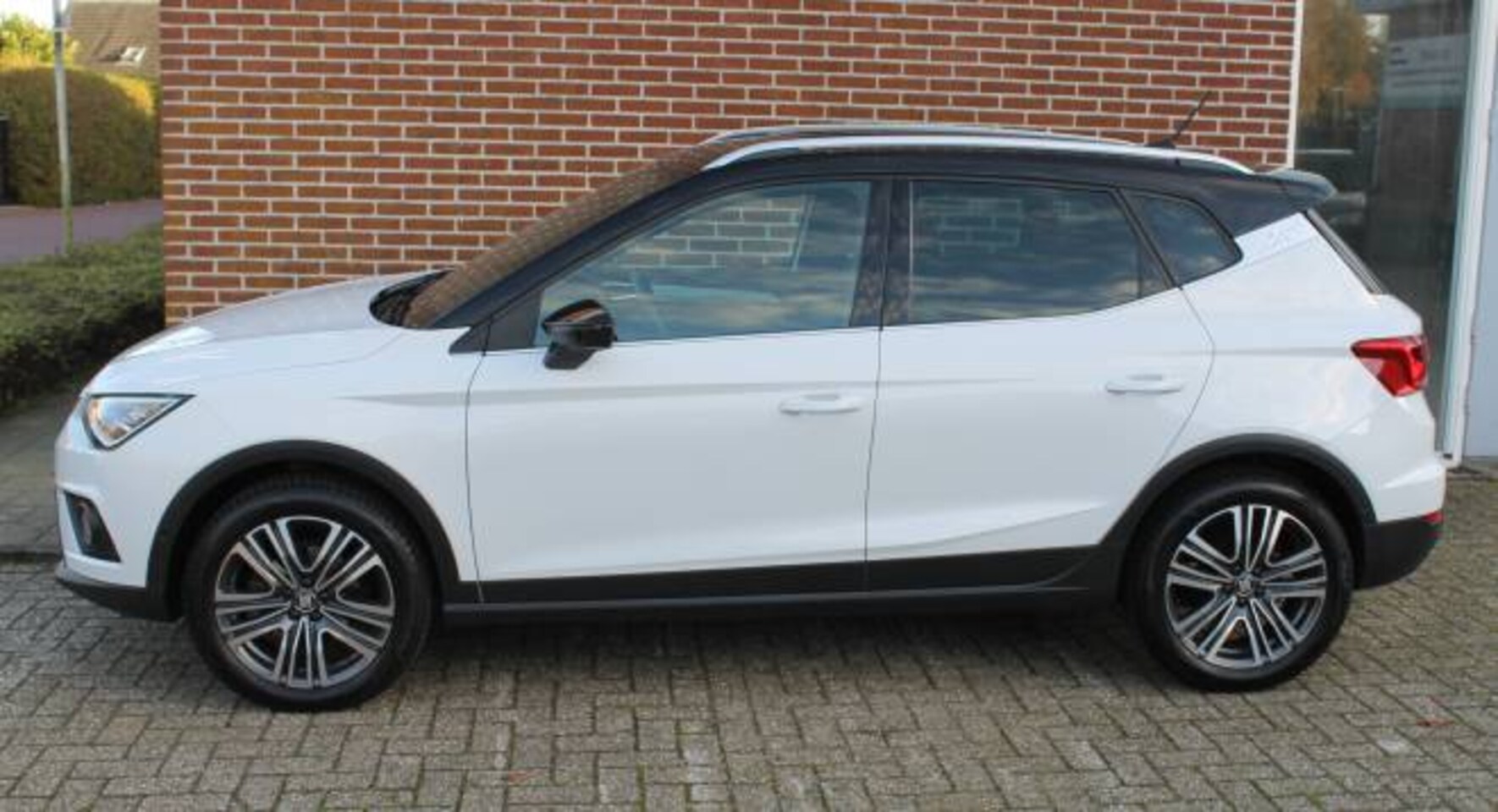 SEAT Arona - 1.0 TSI Xcellence Business Intense 1.0 TSI 115pk Xcellence Business Intense