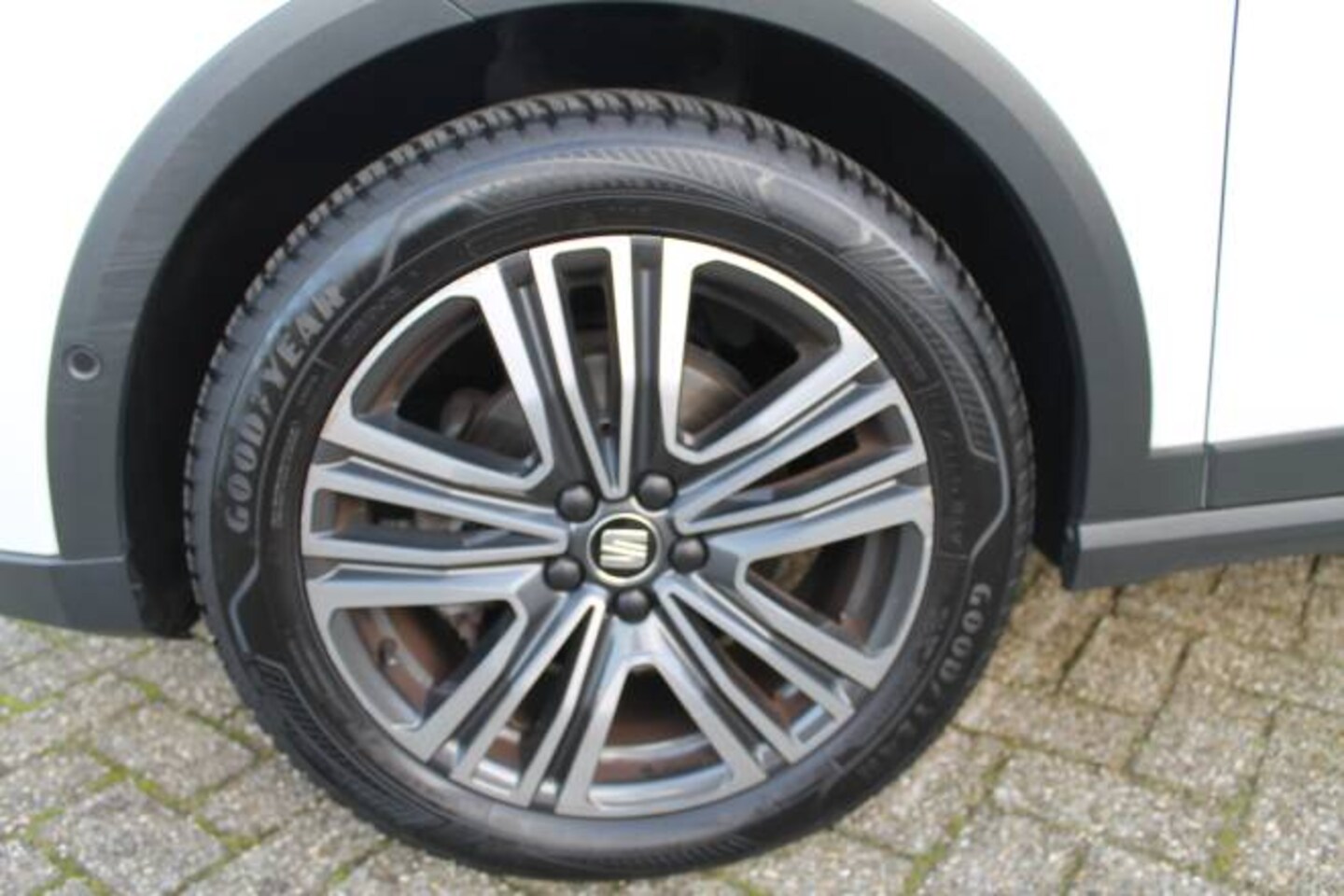 SEAT Arona - 1.0 TSI Xcellence Business Intense 1.0 TSI 115pk Xcellence Business Intense