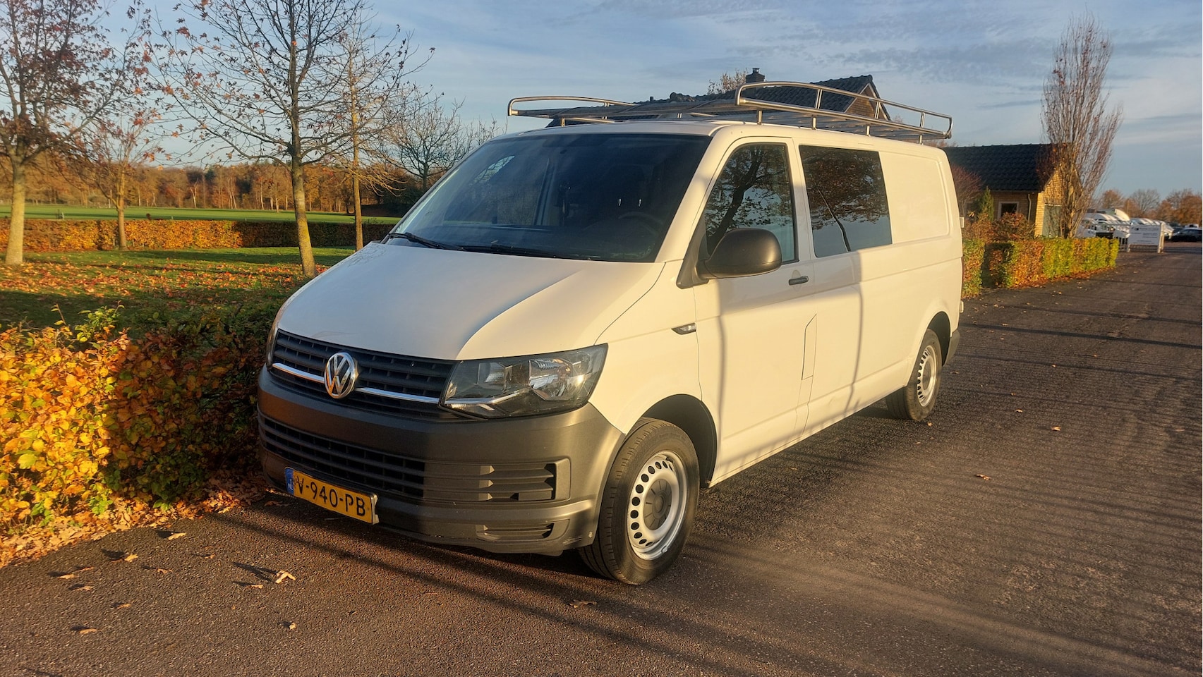 Volkswagen Transporter - 2.0 TDI L2H1 DC AIRCO BJ 2018 - AutoWereld.nl