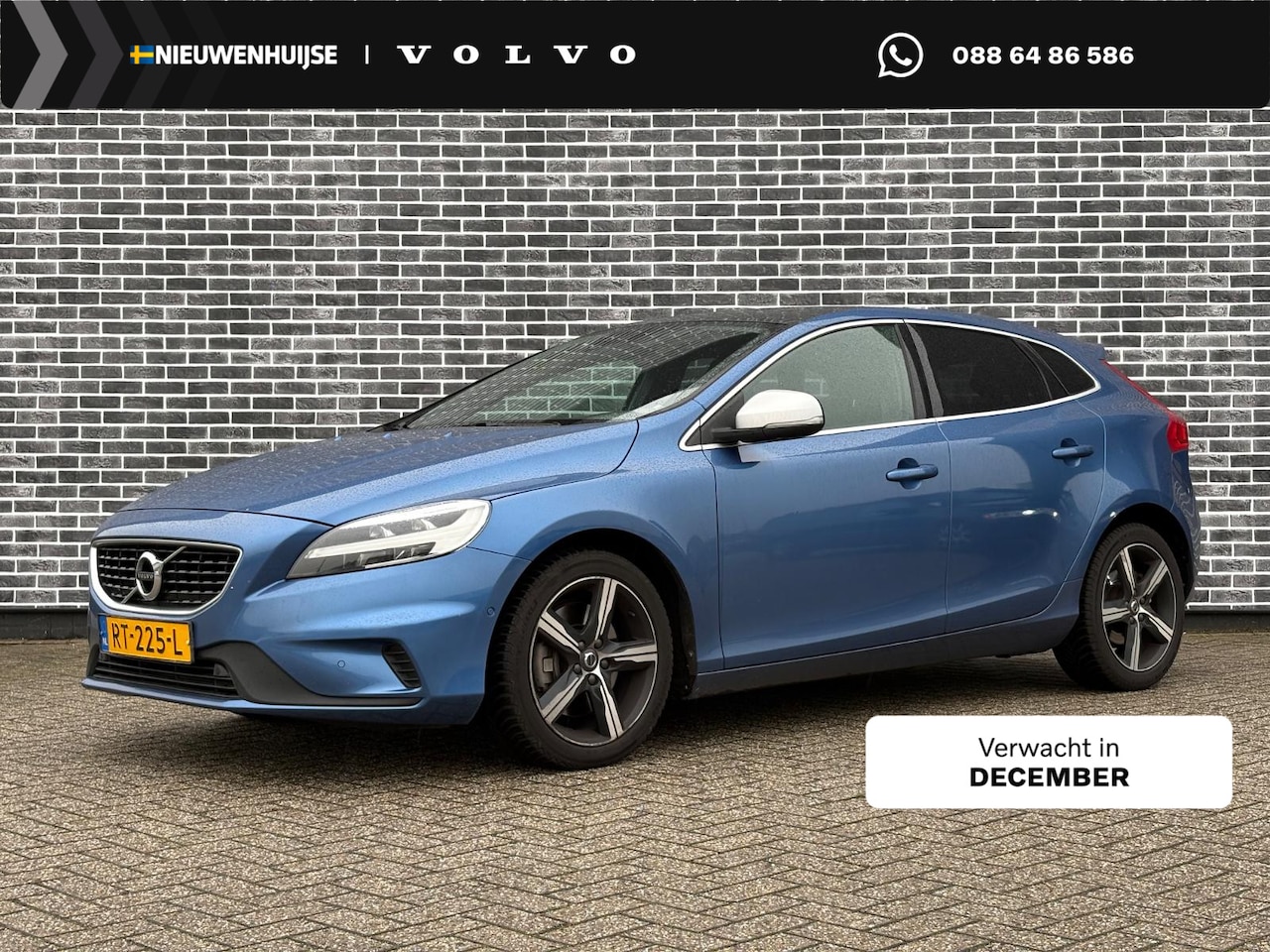 Volvo V40 - 2.0 T4 Business Sport | Trekhaak | Panoramadak | Lederen bekleding | Parkeersensoren voor - AutoWereld.nl