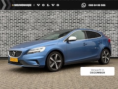Volvo V40 - 2.0 T4 Business Sport | Trekhaak | Panoramadak | Lederen bekleding | Parkeersensoren voor