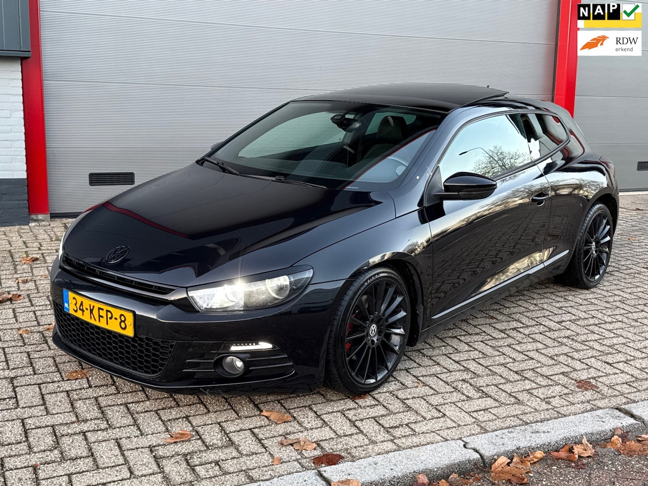 Volkswagen Scirocco - 2.0 TSI Highline Plus | zeer snel | pops en bangs - AutoWereld.nl