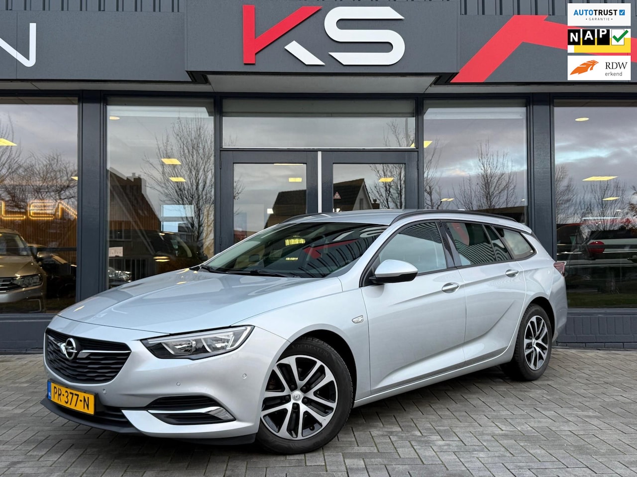 Opel Insignia Sports Tourer - 1.5 Turbo EcoTec Online Edition 1.5 Turbo EcoTec Online Edition - AutoWereld.nl
