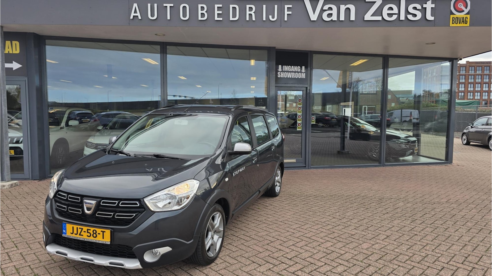 Dacia Lodgy - 1.6 SCe ** 7 Zitplaatsen ** STEPWAY * AIRCO * Navigatie * 4 x Elektrische Ramen *Achteruit - AutoWereld.nl