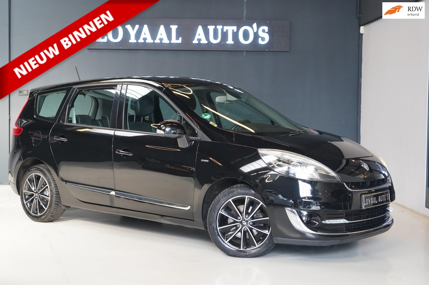 Renault Grand Scénic - 2.0 Bose | AUT | NAVI | CRUISE | AIRCO | TREKHAAK | NAP | APK. - AutoWereld.nl