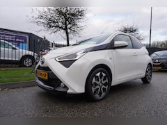 Toyota Aygo - 1.0 VVT-i 72pk 5D X-JOY Sport Clima Apple Carplay