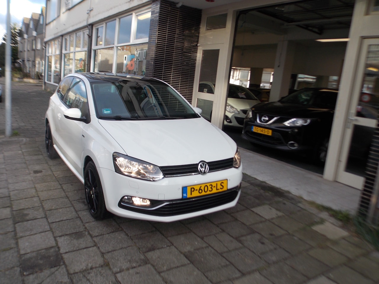 Volkswagen Polo - 1.2 TSI Comfortline PANO PDC LM VELGEN - AutoWereld.nl