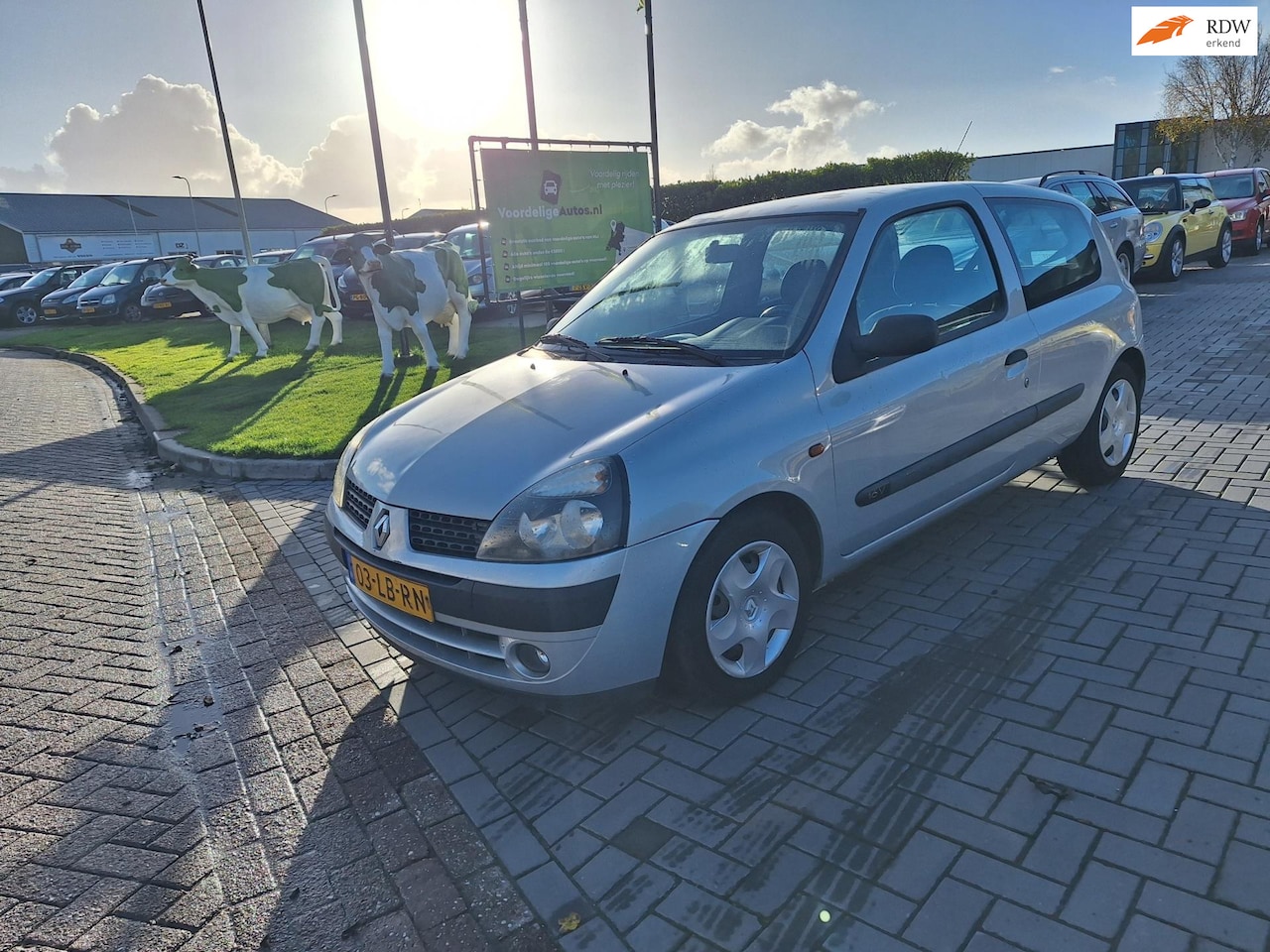 Renault Clio - 1.2-16V Expression / APK november 2026 - AutoWereld.nl