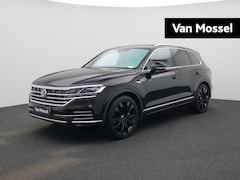 Volkswagen Touareg - Elegance 3.0 TSi eHybrid 4MOTION 381 PK | Automaat | Plug-In | Trekhaak | Panoramadak | Le