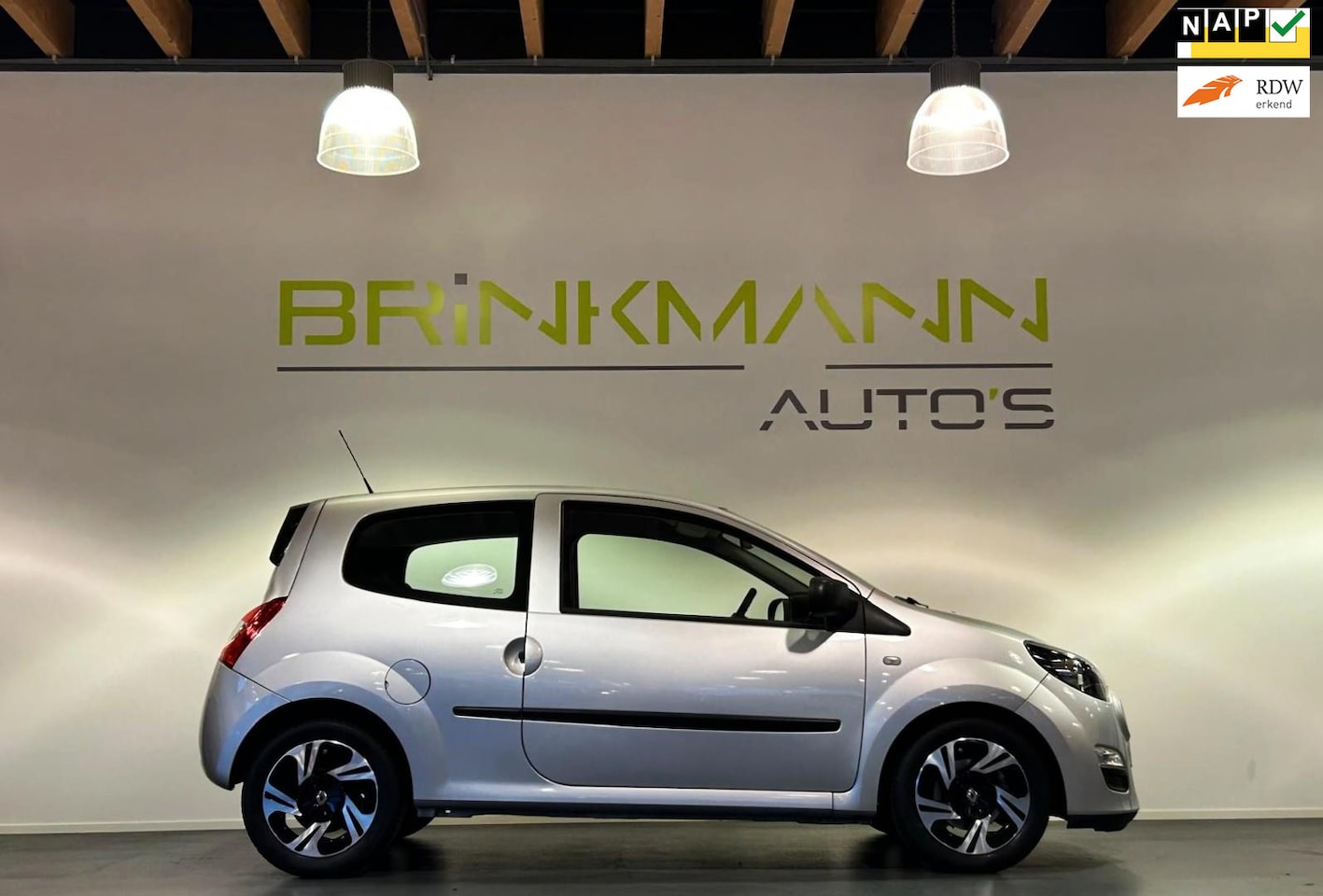 Renault Twingo - 1.2 16V Parisienne - Airco - APK 10-2026 - AutoWereld.nl