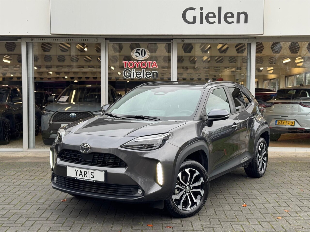 Toyota Yaris Cross - 1.5 Hybrid First Edition | Eerste eigenaar, Smart connect, Keyless, 17 inch, Privacy glass - AutoWereld.nl