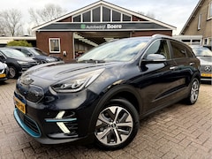 Kia e-Niro - ExecutiveLine 64 kWh 3-Fase, Trekhaak, Leer, Camera, Stoel/Stuur Verwarming