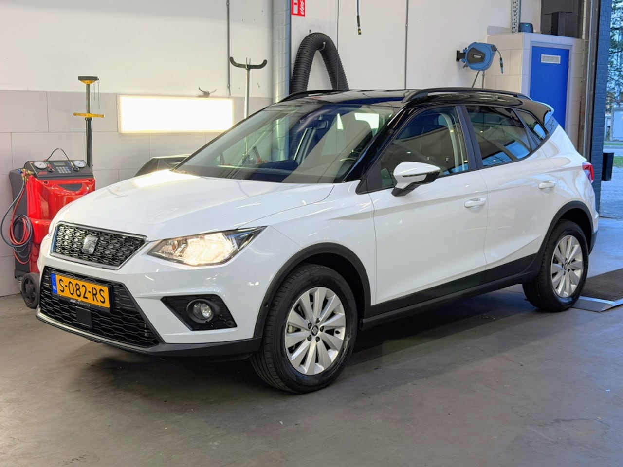 SEAT Arona - 1.0 TSI Style - Stoelverwarming - Carplay - Dodehoekdetectie - AutoWereld.nl
