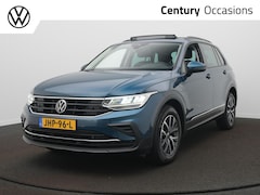 Volkswagen Tiguan - 1.4 TSI eHybrid Life Business+ Panodak - LED - Side assist - PDC