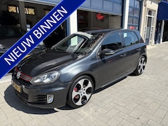 Volkswagen Golf - 2.0 GTI NL AUTO/CLIMA/NAVI/TELEFOON/PDC