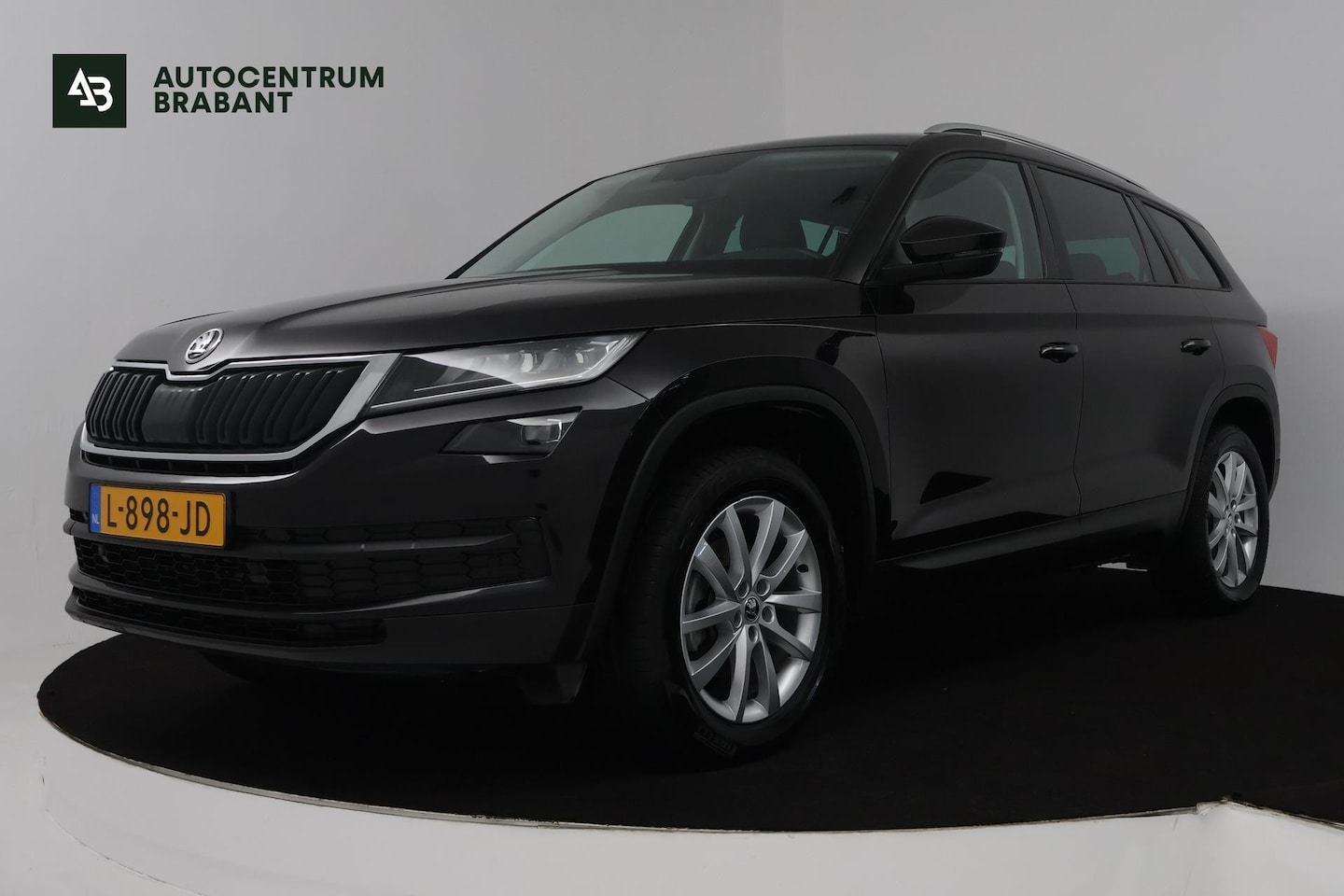 Skoda Kodiaq - 1.5 TSI Business Edition 7p. (TREKHAAK, NAVIGATIE, CARPLAY, ACHTERUITRIJCAMERA, PARKEERSEN - AutoWereld.nl