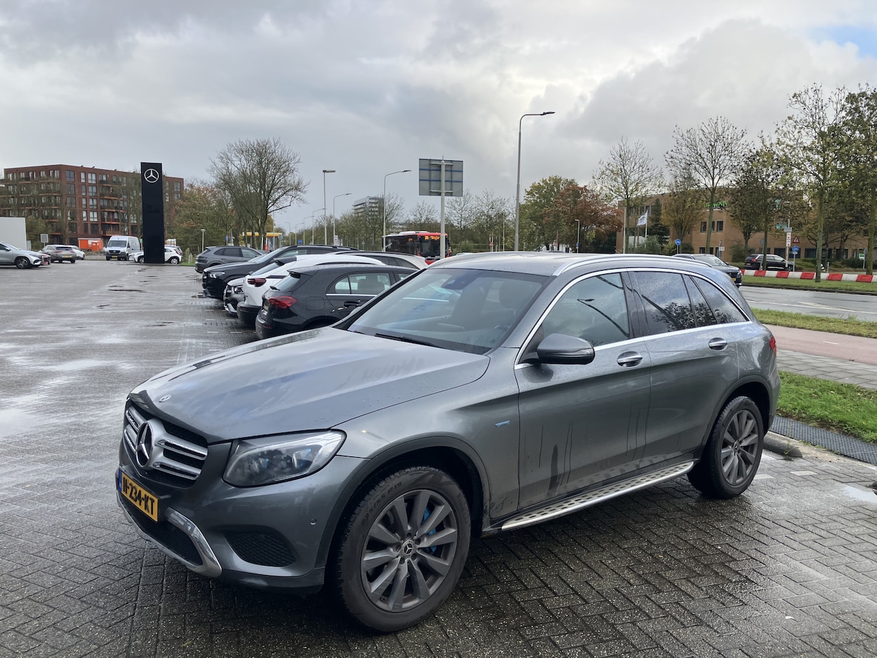 Mercedes-Benz GLC-klasse - 350e 4MATIC Premium Plus | 2E EIGENAAR | 12MND GARANTIE | LEDER | TREKHAAK | CAMERA | NAVI - AutoWereld.nl