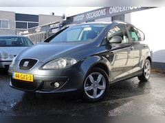 SEAT Altea XL - 1.6 Business Style / Airco / CruiseControl / Parkeersensoren
