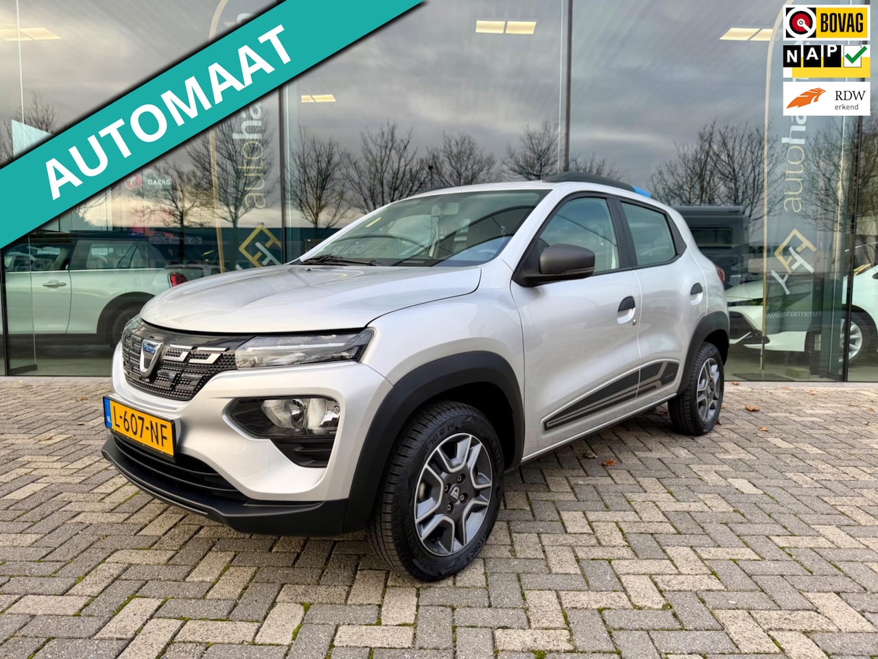 Dacia Spring - Business 27 kWh, NAP, CarPlay, Camera, Navigatie - AutoWereld.nl