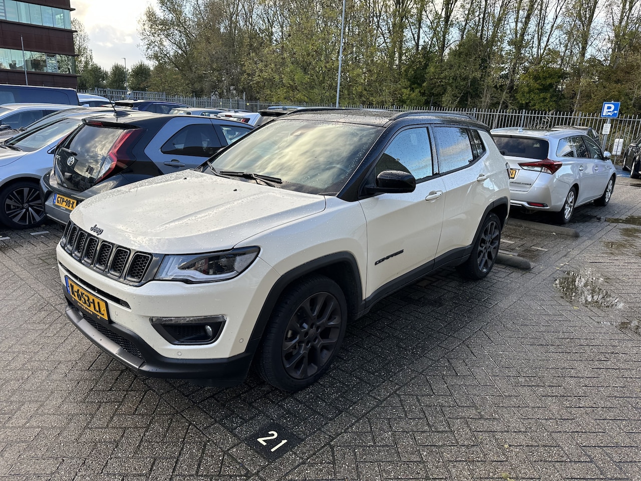 Jeep Compass - 1.3T S | AUTOMAAT | 1E EIGENAAR | PANO DAK | LEDER | NAVI | NL AUTO | LAGE KM | - AutoWereld.nl