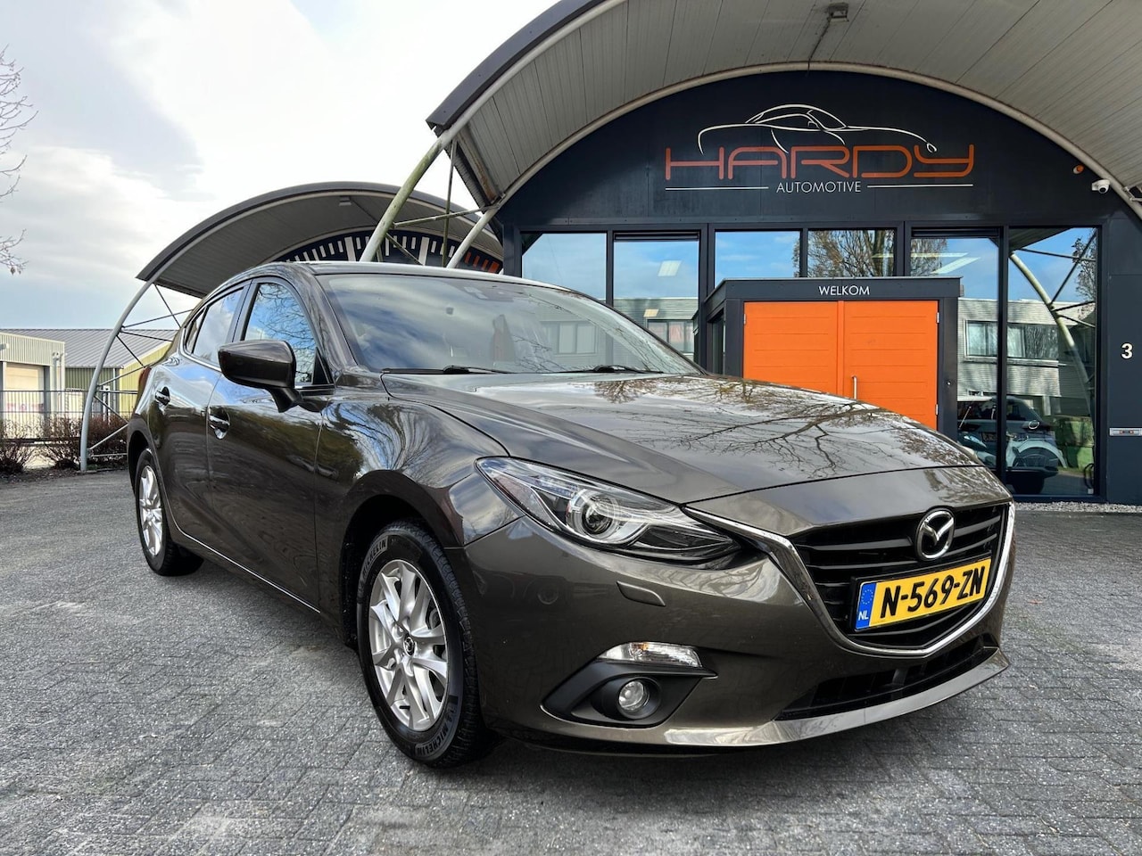 Mazda 3 - 2.0 TS+ AUTOMAAT NAVI TREKHAAK RIJKLAARPRIJS! - AutoWereld.nl