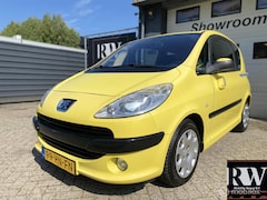 Peugeot 1007 - 1.4 Gentry *Airco*APK 4-2026*Elektrische deuren