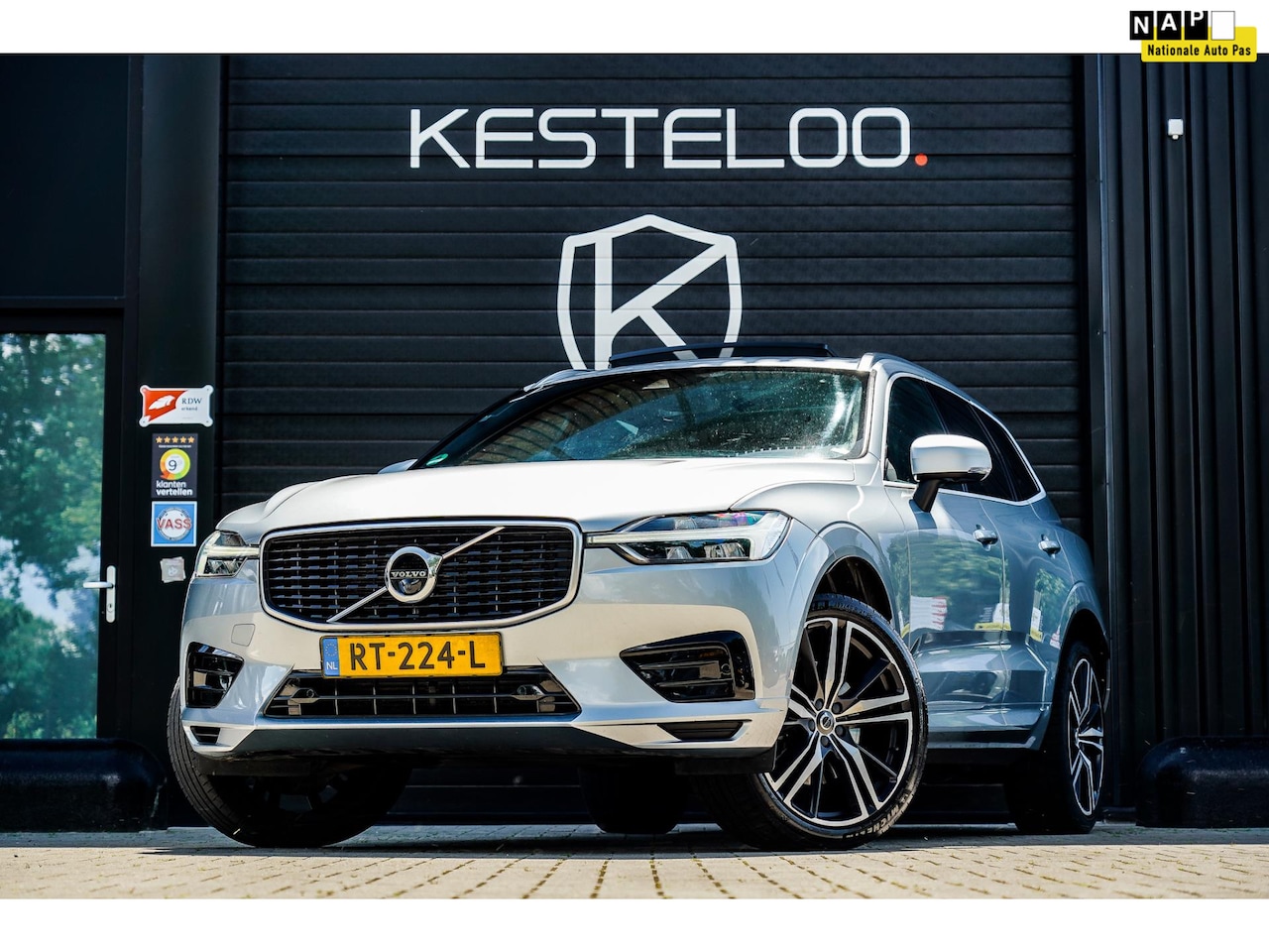 Volvo XC60 - 2.0 T5 AWD 3xR-Design PANO/LUCHTVERING/TREKHAAK/ACC/FOUR-C/21"/BLIS/INTELLISAFE 360/CAMERA - AutoWereld.nl